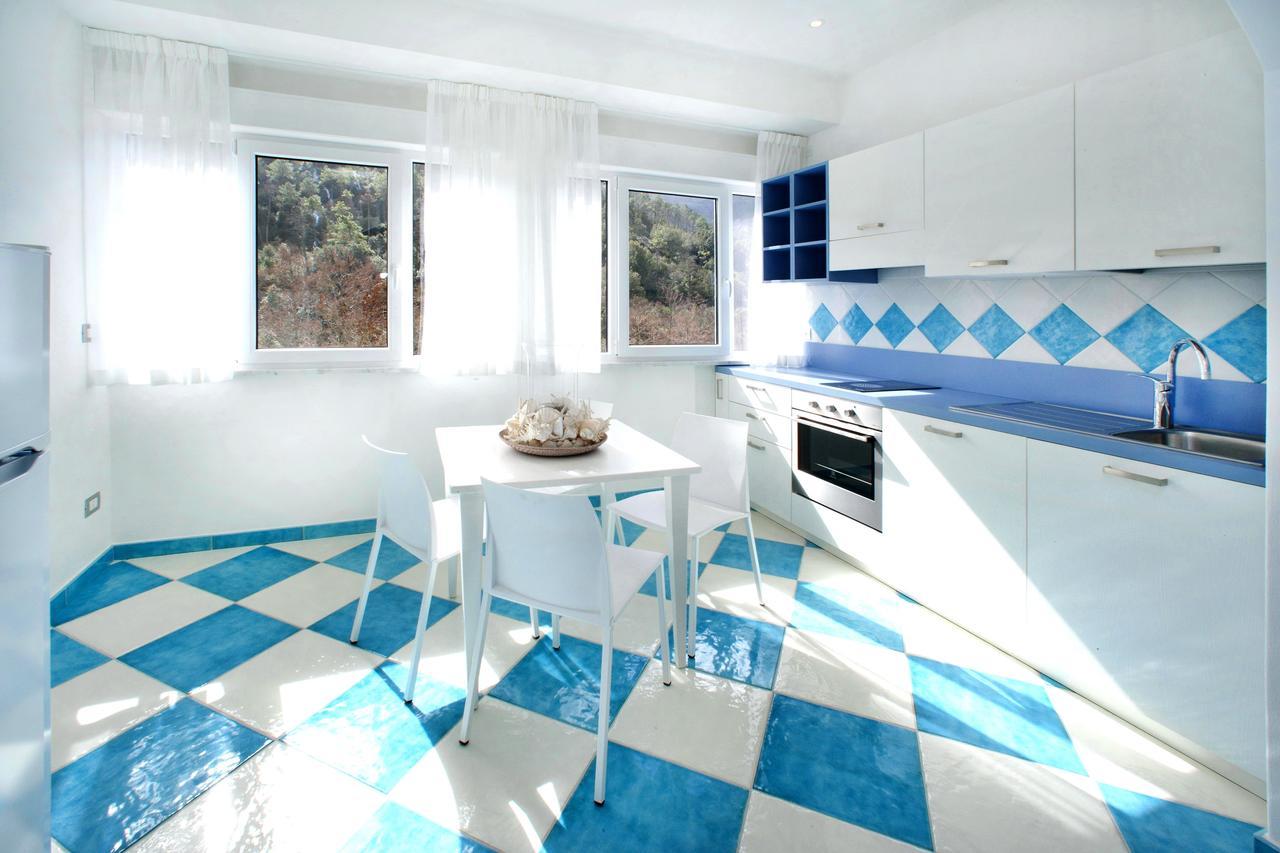 La Conchiglia Apartments Deiva Marina Exteriör bild