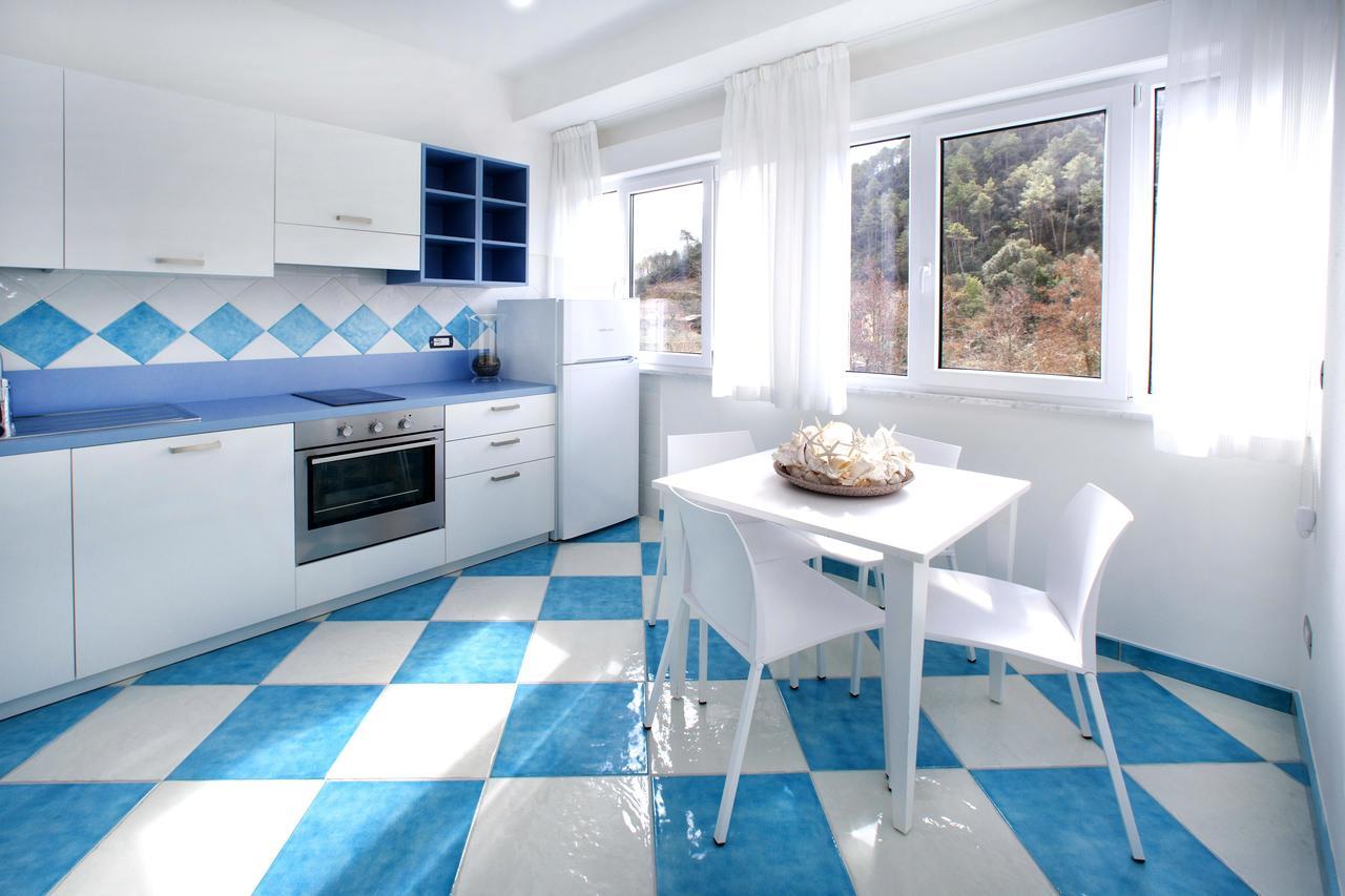 La Conchiglia Apartments Deiva Marina Exteriör bild